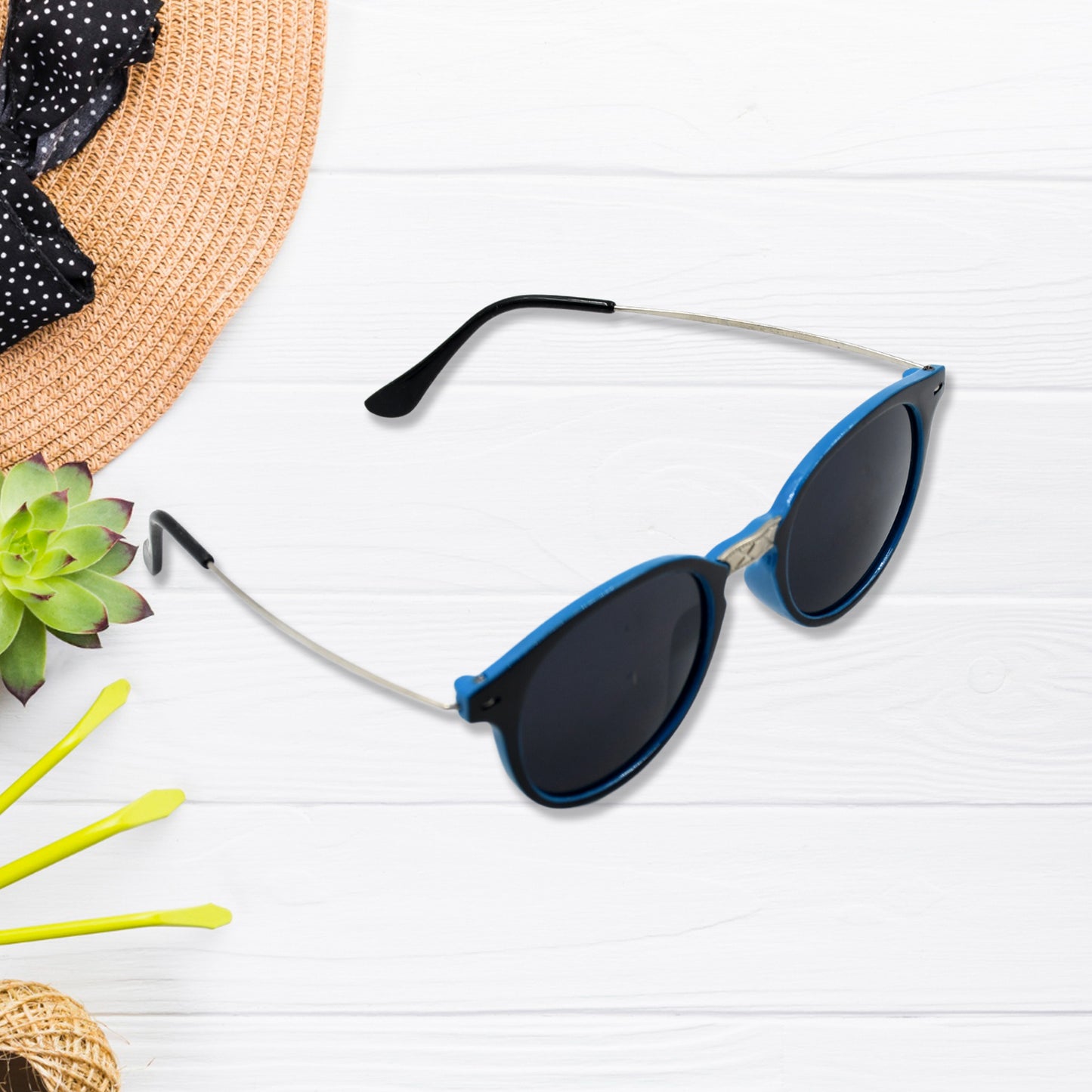 7756 UV Protected Round Sunglasses – Unisex