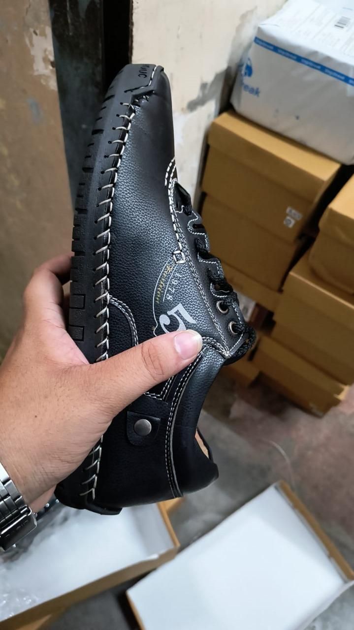 Men’s Casual Black Leather Shoes – Lightweight & Comfortable