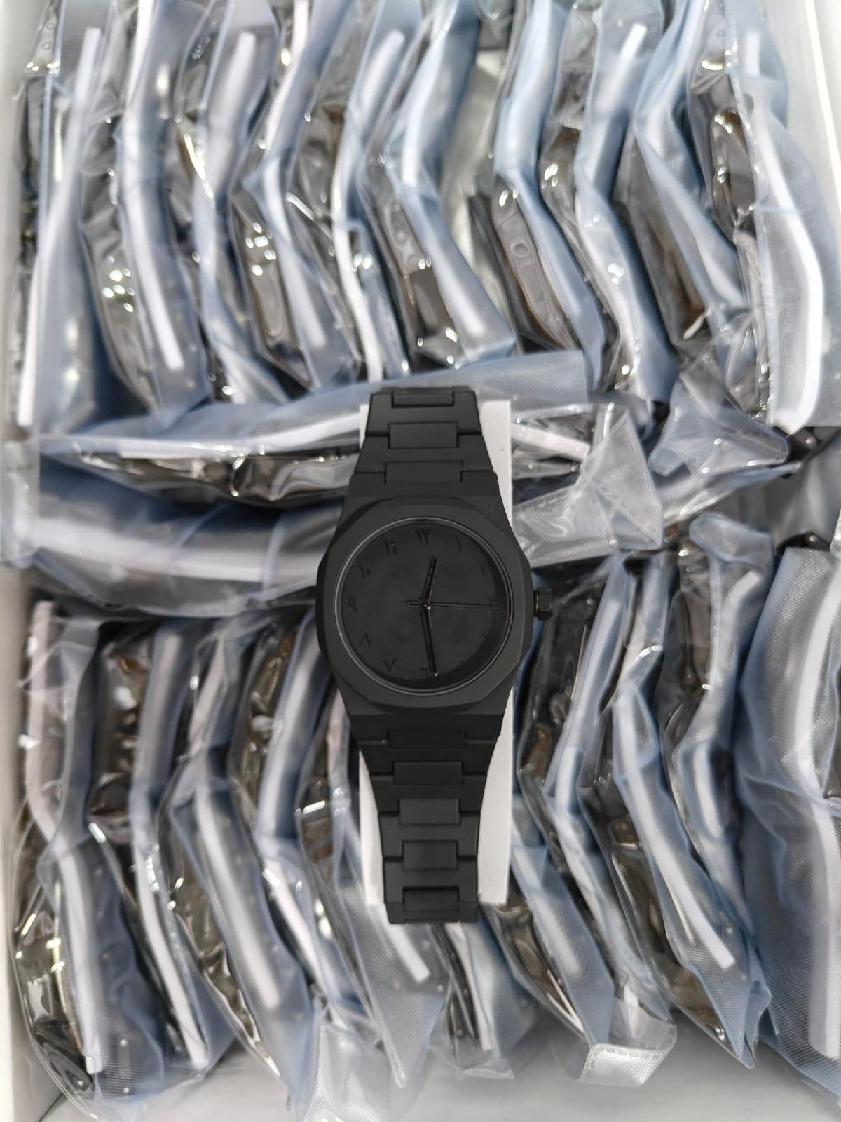 Arabic Dial Polycarbonate Analog Watch – Black