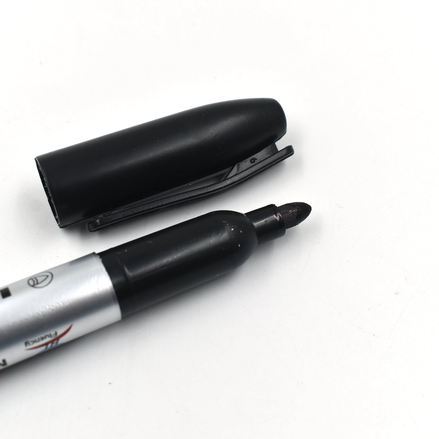9018 10-Pc Black Marker Set – Lightweight & Easy to Use