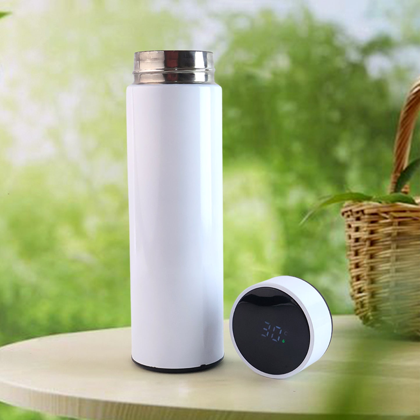 White Smart Vacuum Insulated Water Bottle – 500ML with LED Temperature Display