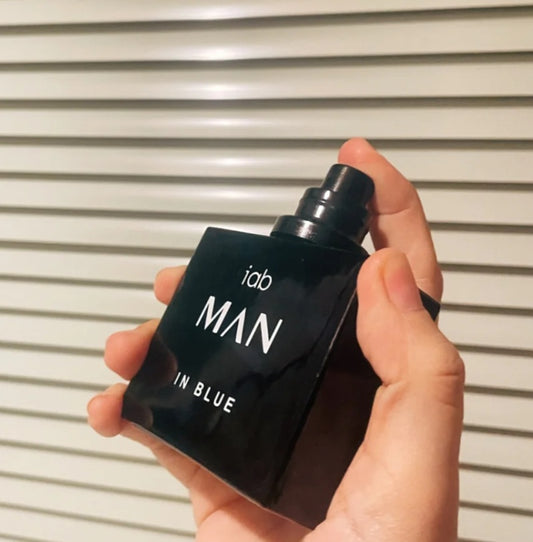 The Fragrance of the Last Row – Heartfelt Short Story of Unrequited Love & Youthful Memories - Fanbuluxe