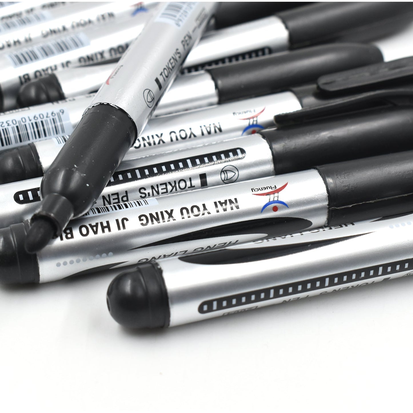 9018 10-Pc Black Marker Set – Lightweight & Easy to Use